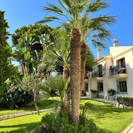 Precioso, Luminoso Y Maravilloso Con Piscina Junto Al Mar Y La Playa En Apartment